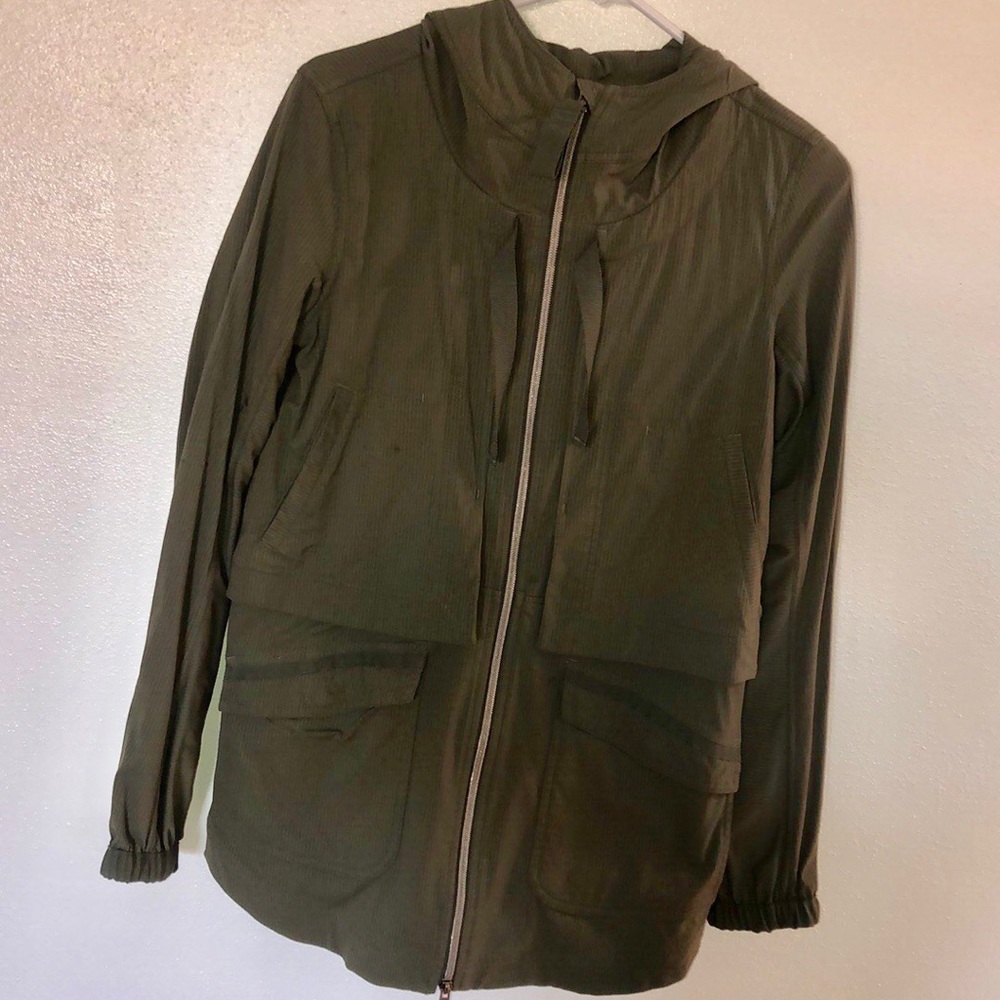Lululemon jacket - Picture 2 of 6